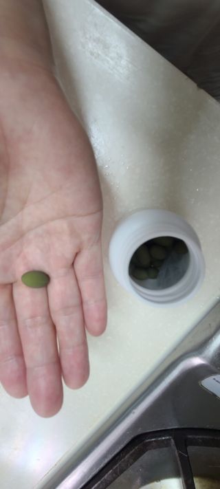 바이탈스푼 그린프로폴리스트리플케어 — 5점을 준 리뷰어가 2021년 6월 올린 사용 사진