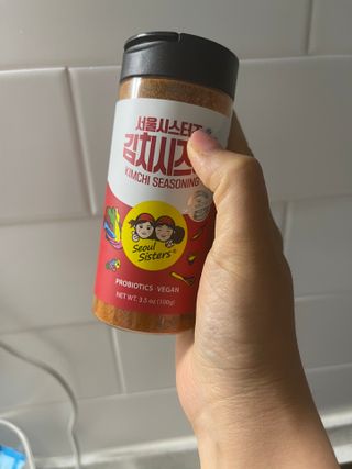 [서울시스터즈] 김치시즈닝 국내 최초 뿌려먹는 김치파우더 100g 1개+ 신제품 김치스낵 90g 2개 — 5점을 준 리뷰어가 2021년 8월 올린 사용 사진