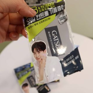 [갸스비] 메이크업은 그대로, 피지만 쏙 - BB킵 오일컨트롤 파우더 페이퍼 — 5점을 준 리뷰어가 2021년 10월 올린 사용 사진