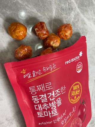 레드닥터 완숙토마토 + 통째로 동결건조한 대추방울토마토 — 5점을 준 리뷰어가 2022년 12월 올린 사용 사진