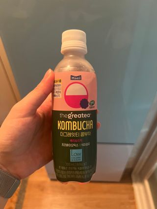 더그레잇티 콤부차 [매일유업] 더그레잇티 44kcal 콤부차 300ml *12개입 (오리지널 6개+베리리치 6개) — 4.5점을 준 리뷰어가 2023년 8월 올린 사용 사진