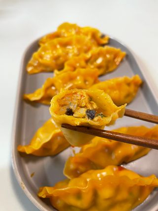 한만두 진한 해물맛 짬뽕만두 1kg — 3.5점을 준 리뷰어가 2021년 4월 올린 사용 사진