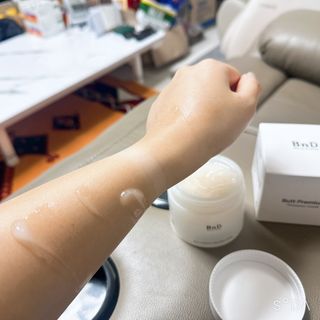 비엔디 프리용[한/영]BnD 바디 주름개선 엉덩이크림 — 4점을 준 리뷰어가 2024년 10월 올린 사용 사진