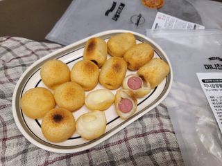 Dog&Ball 독앤볼 [Dog&Ball] 미니찹쌀볼도그 찹쌀치즈볼 — 5점을 준 리뷰어가 2021년 12월 올린 사용 사진