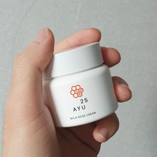AYU25[아유트웬티파이브]다마스크로즈워터 베이스 천연 수분 촉촉 크림 — 5점을 준 리뷰어가 2021년 3월 올린 사용 사진