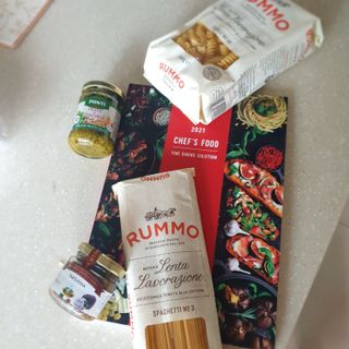 이탈리안 프리미엄 파스타 룸모 Rummo 파스타 2종 + 바질 페스토 + 블랙 트러플 페이스트 — 5점을 준 리뷰어가 2021년 7월 올린 사용 사진
