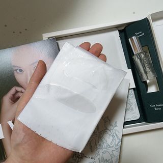 리브얼 | LIVALL 바이오셀룰로오스 마스크 레스트 앤 글로우 33ml  x 3개입 — 5점을 준 리뷰어가 2022년 7월 올린 사용 사진