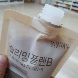 일일하우 슬리밍 플랜B 고소한 귀리맛, 진한 카카오맛 (체중조절식) — 4점을 준 리뷰어가 2023년 8월 올린 사용 사진