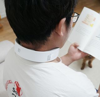 멜리언스 목 마사지기 — 4점을 준 리뷰어가 2022년 2월 올린 사용 사진