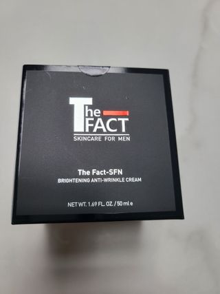 The Fact 더팩트 에스에프엔 브라이트닝 안티 링클 크림 50ml — 5점을 준 리뷰어가 2022년 7월 올린 사용 사진