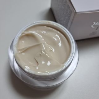 렉스리 크리에이티브 크림  Rexri Creative Cream — 5점을 준 리뷰어가 2021년 10월 올린 사용 사진