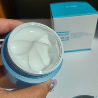 Dr.느루벗 느루벗 모이스쳐 24 크림 — 5점을 준 리뷰어가 2021년 4월 올린 사용 사진