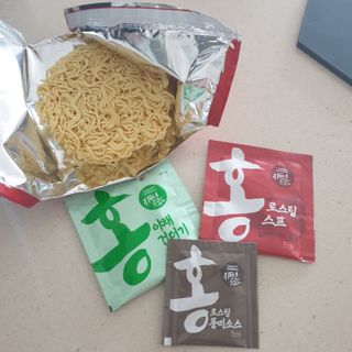 [풀무원] 자연은맛있다 정면, 백면, 홍면  세트 — 5점을 준 리뷰어가 2021년 4월 올린 사용 사진