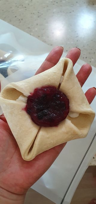 서브큐 메테뭉크 블루베리 크라운 냉동생지 (소포장) — 5점을 준 리뷰어가 2022년 6월 올린 사용 사진