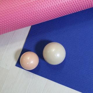 트라택 쿠셔닝 웨이트볼 0.5kg + 1kg SET — 5점을 준 리뷰어가 2022년 5월 올린 사용 사진