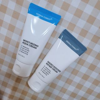 더마포레스트 마데카소사이드 리페어 크림,  모이스처라이징 아쿠아크림 — 4점을 준 리뷰어가 2021년 8월 올린 사용 사진