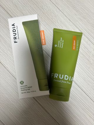 [후르디아] 아보카도 비건 약산성 효소필링젤 — 5점을 준 리뷰어가 2024년 4월 올린 사용 사진
