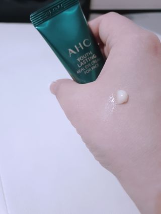 [NEW 탄력유턴 아이크림] AHC 유스 래스팅 리얼 아이크림 포 페이스 — 5점을 준 리뷰어가 2021년 4월 올린 사용 사진
