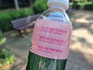더그레잇티 콤부차 [매일유업] 더그레잇티 44kcal 콤부차 300ml *12개입 (오리지널 6개+베리리치 6개) — 5점을 준 리뷰어가 2023년 8월 올린 사용 사진