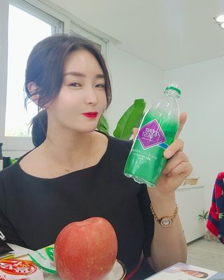 몽베스트 Montbest with Sparkling water Plain 20병 — 5점을 준 리뷰어가 2021년 11월 올린 사용 사진