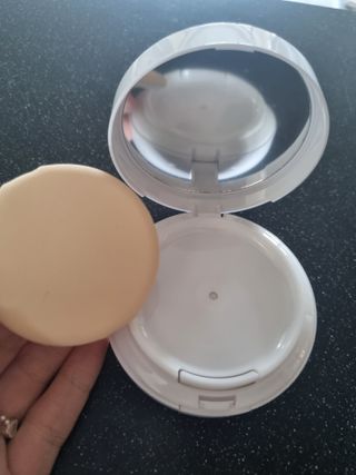 소이베베X신비아파트 모이스쳐 선팩트 SPF50+ PA+++ — 5점을 준 리뷰어가 2023년 4월 올린 사용 사진