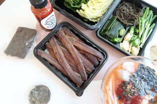 마라도푸드 포항 구룡포 햇 과메기 야채세트 마라도회식당 꽁치 — 5점을 준 리뷰어가 2023년 10월 올린 사용 사진