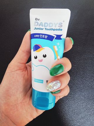 닥터데디스 안심불소 튼튼치약(청포도, 민트 중 택 1) 60g + 여행용 미니 치약 15g — 5점을 준 리뷰어가 2022년 8월 올린 사용 사진