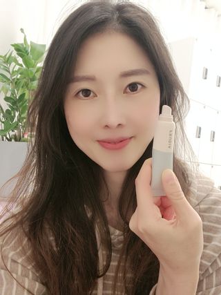 [후르디아] 올리브영 착한보습 비건 립버터 2종 — 5점을 준 리뷰어가 2021년 10월 올린 사용 사진
