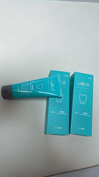 치과에서 쓰는 치약 _ 라벨제로 저불소 꼬마, 키즈, 유아, 베이비, 주니어 안전한 어린이치약 — 5점을 준 리뷰어가 2023년 2월 올린 사용 사진