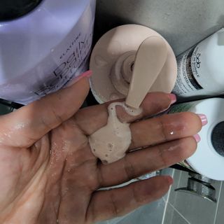 벨먼 내추럴 스파 머드레티놀 바디워시(그린로즈, 미드나잇 피오니) — 4점을 준 리뷰어가 2022년 5월 올린 사용 사진