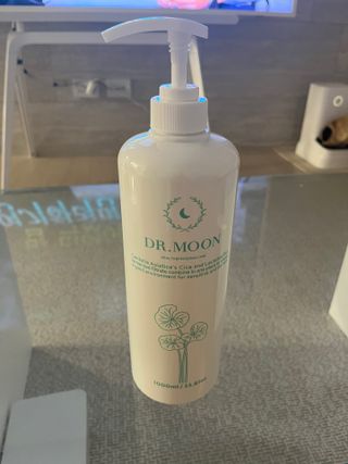 [닥터문] 센텔라 시카케어 화이트머스크 바디워시 1000ml — 5점을 준 리뷰어가 2023년 8월 올린 사용 사진