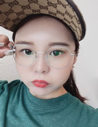 뷰맵  풀티타늄 초경량 9g 모던 판토 YOURS VM1024 SLV — 5점을 준 리뷰어가 2021년 9월 올린 사용 사진