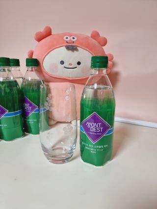 몽베스트 Montbest with Sparkling water Plain 20병 — 5점을 준 리뷰어가 2021년 10월 올린 사용 사진