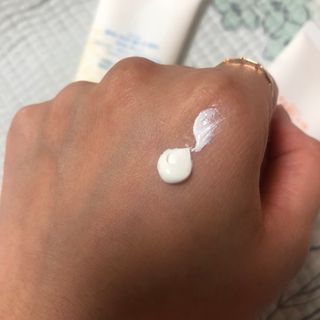 [후르디아] 혼합자차 선 에센스+톤업 선크림 2종 — 4점을 준 리뷰어가 2021년 8월 올린 사용 사진
