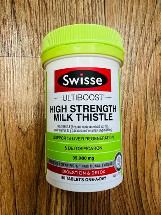 Swisse 스위스 고함량 밀크씨슬 35,000mg 60정 — 4.5점을 준 리뷰어가 2021년 11월 올린 사용 사진