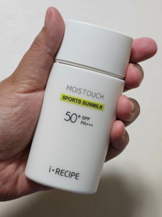 아이레시피 모이스트터치 스포츠 선밀크 50ml (SPF50+ PA+++) — 4점을 준 리뷰어가 2023년 6월 올린 사용 사진