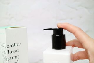 줄라이 모닝 _ JULY MORNING 줄라이모닝 하이드레이팅 퍼퓸드 바디앤핸드 에멀젼 — 4점을 준 리뷰어가 2022년 3월 올린 사용 사진