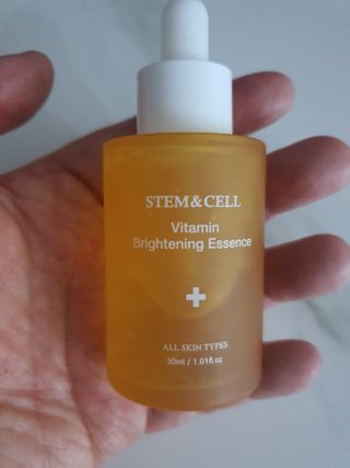 체르엠 스템앤셀 비타민 브라이트닝 에센스 30ml 1개 — 5점을 준 리뷰어가 2022년 2월 올린 사용 사진