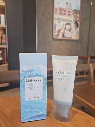 [스킨1004] 마다가스카르 센텔라 히알루-시카 워터핏 선세럼 50ml — 5점을 준 리뷰어가 2024년 5월 올린 사용 사진