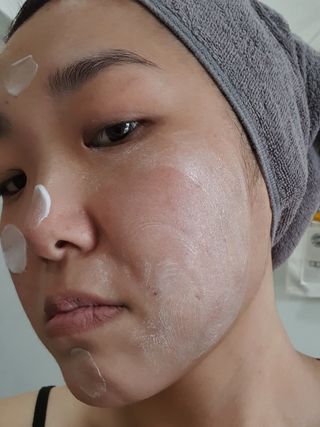 셀프 모이스처라이징 프로텍션 크림 셀프 모이스처라이징 프로텍션크림 — 5점을 준 리뷰어가 2022년 4월 올린 사용 사진