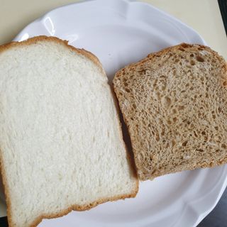 롯데제과 Vbread 포카치아식빵1개 + 미니식빵 1개 + 머핀 2개 세트 — 5점을 준 리뷰어가 2021년 9월 올린 사용 사진