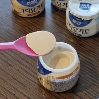 매일바이오 그릭요거트 오리지널 플레인 4개, 로스터리 커피믹스 4개 — 3점을 준 리뷰어가 2021년 12월 올린 사용 사진