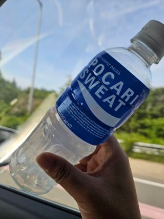 [동아오츠카] 포카리스웨트  500ml PET + 이온워터 500ml PET — 5점을 준 리뷰어가 2025년 7월 올린 사용 사진