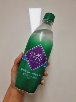 몽베스트 Montbest with Sparkling water Plain 20병 — 5점을 준 리뷰어가 2021년 11월 올린 사용 사진