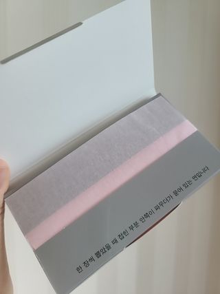 [갸스비] 메이크업은 그대로, 피지만 쏙 - BB킵 오일컨트롤 파우더 페이퍼 — 5점을 준 리뷰어가 2021년 6월 올린 사용 사진