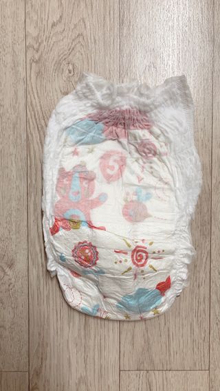 킨도 프리미엄 에어드라이v2 팬티형 기저귀 — 4.5점을 준 리뷰어가 2021년 6월 올린 사용 사진