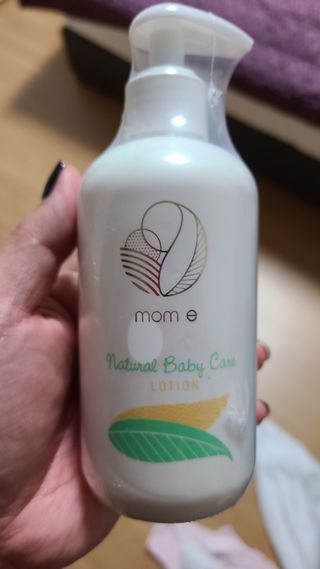mom e 맘이 내추럴 베이비 케어 샴푸앤바스+로션 — 5점을 준 리뷰어가 2021년 1월 올린 사용 사진