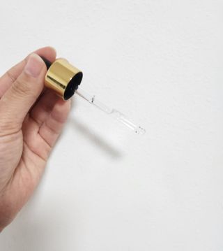 스킨큐어 산다화 비타민c 화이트닝 에센스 30ml — 5점을 준 리뷰어가 2023년 10월 올린 사용 사진