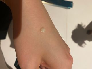 [NEW 탄력유턴 아이크림] AHC 유스 래스팅 리얼 아이크림 포 페이스 — 5점을 준 리뷰어가 2021년 3월 올린 사용 사진
