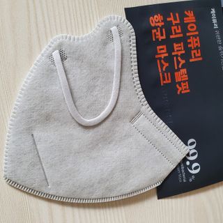 케이퓨리 귀편한 숨쉬기편한 새부리형 항균 구리마스크 대형 — 4점을 준 리뷰어가 2022년 11월 올린 사용 사진